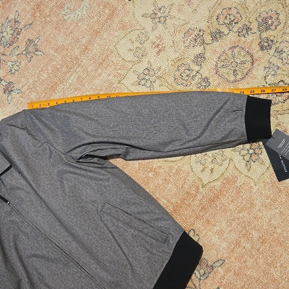 THFlex Tommy Hilfiger Water and Wind Resistant Stylish Gray Bomber Jacket Sz M - Picture 16 of 16